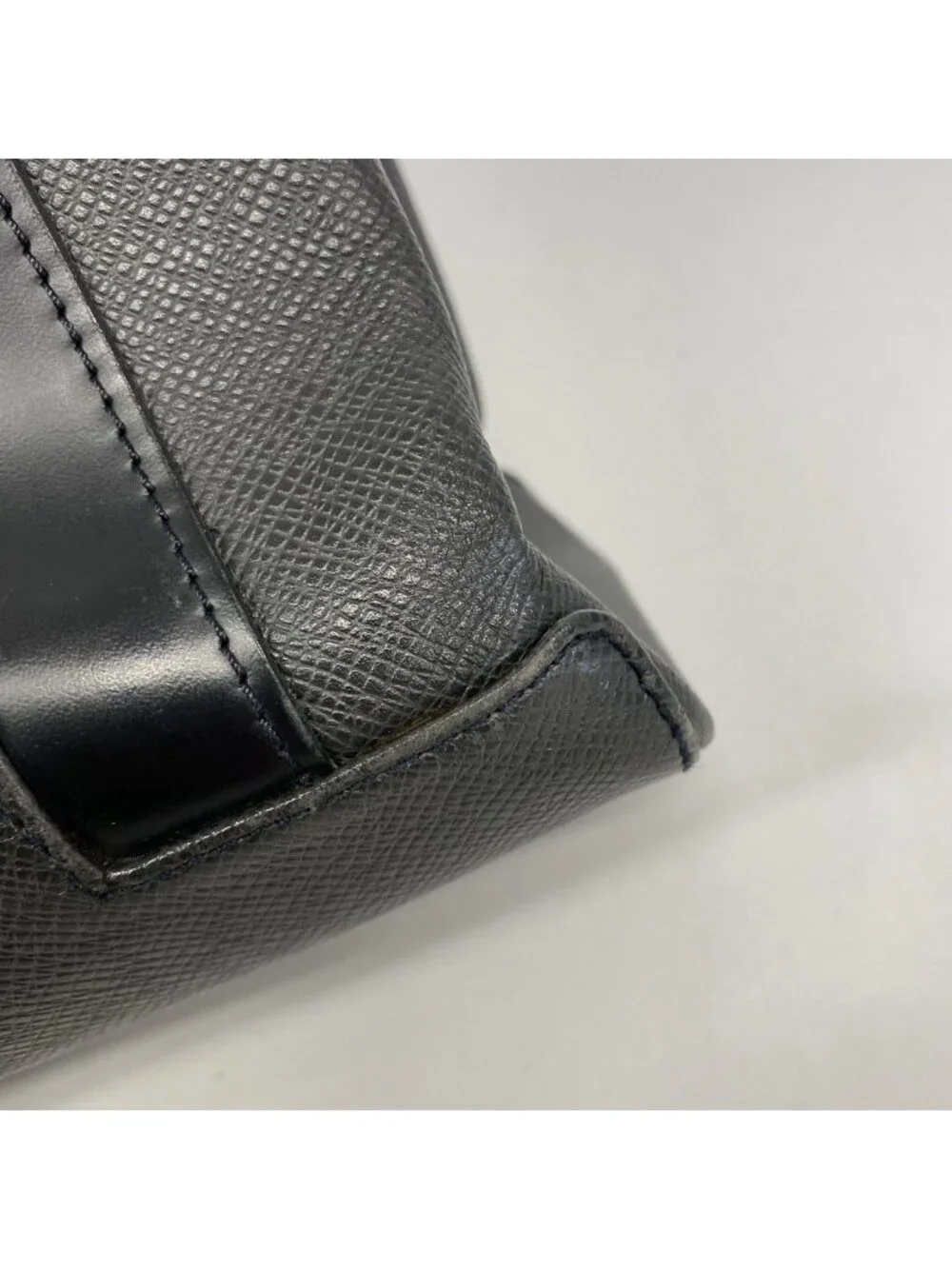 Louis Vuitton Tote Taiga Kasbek GM Ardoise